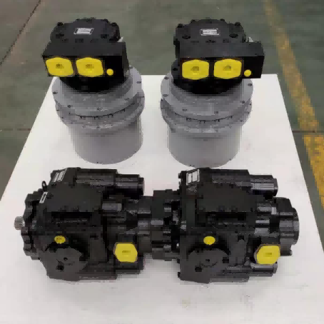 Harvester Hydraulic ram pump 