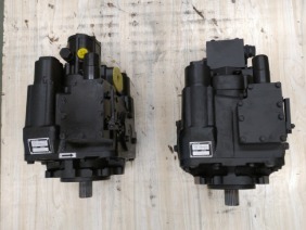 Hydraulic oil pump variable displacement