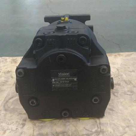 Rice harvester hydraulic oil pump motor