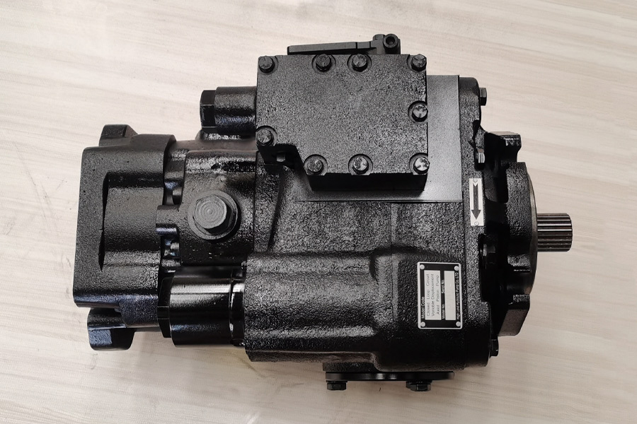 Cotton harvester axial piston pump customization