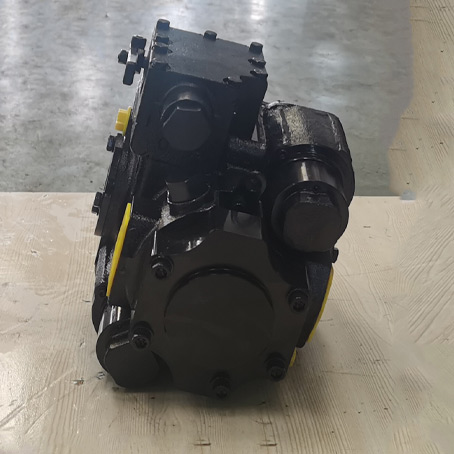 Snow plow hydraulic piston pump