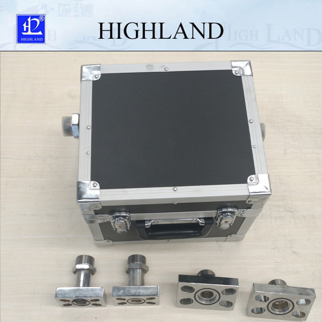 Data display flow pressure tester for roller