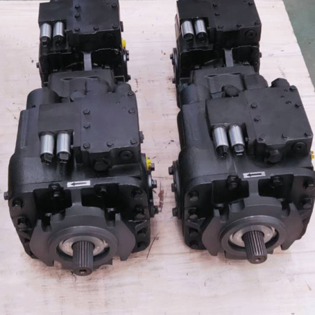 Cotton harvester hydraulic pump motor