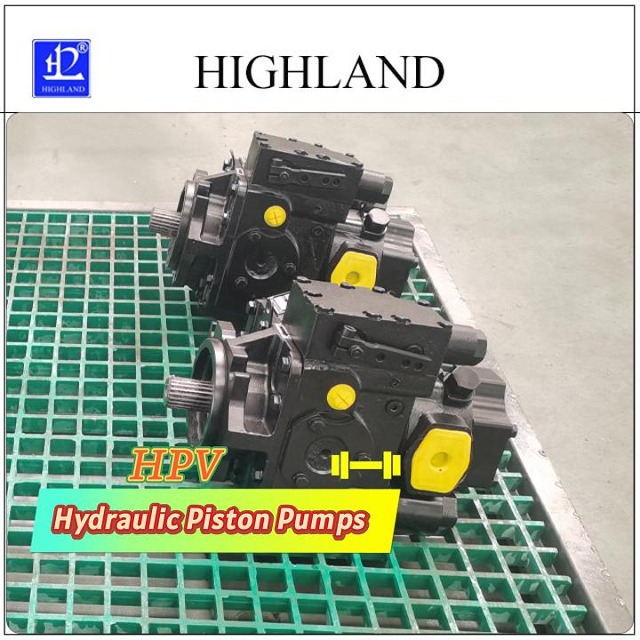 Hydraulic pump for combine harvester